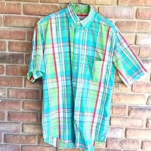 Sun River button down, plaid shirt w pocket. Short sleeve